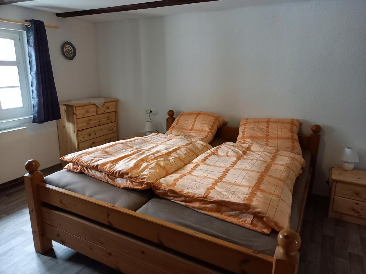Wollroeder Krug Hotel กุกซ์ฮาเกน ภายนอก รูปภาพ